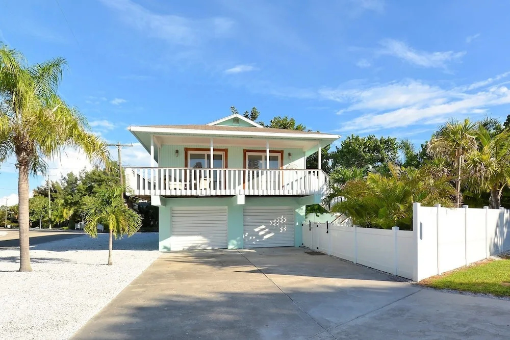 Tarpon Pointe 2 Bedrooms 2 Bathrooms Home