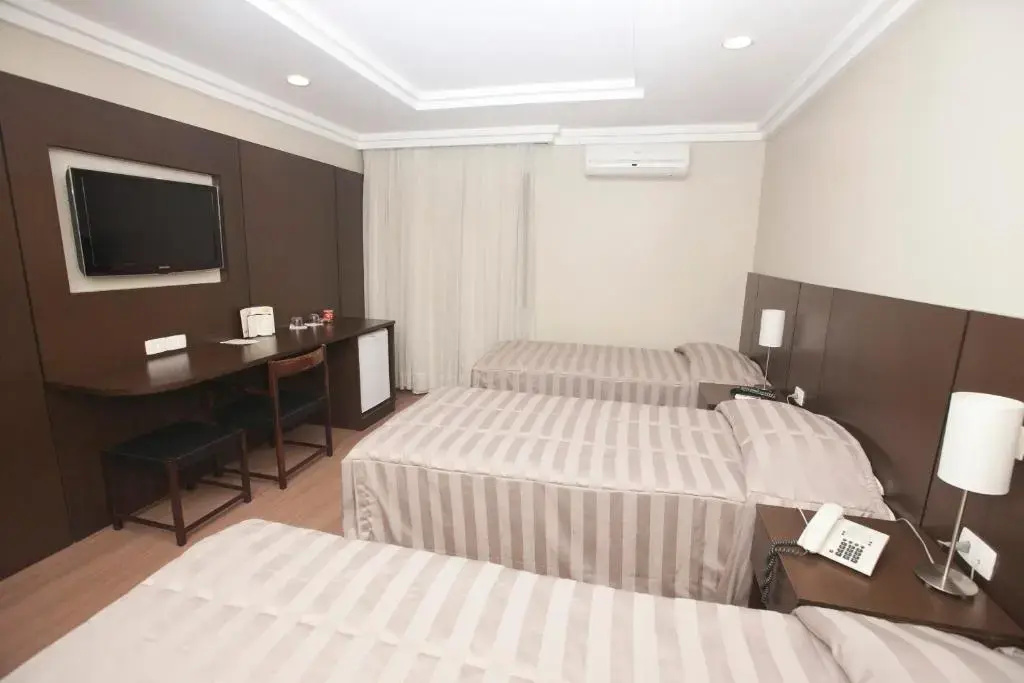 Hotel Plaza Apolo - Chambres
