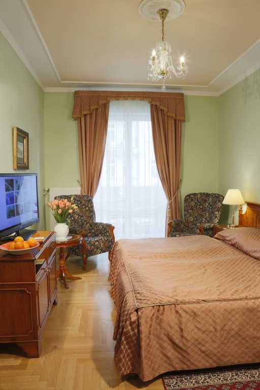 Economy Double room (full double bed) (king size bed)