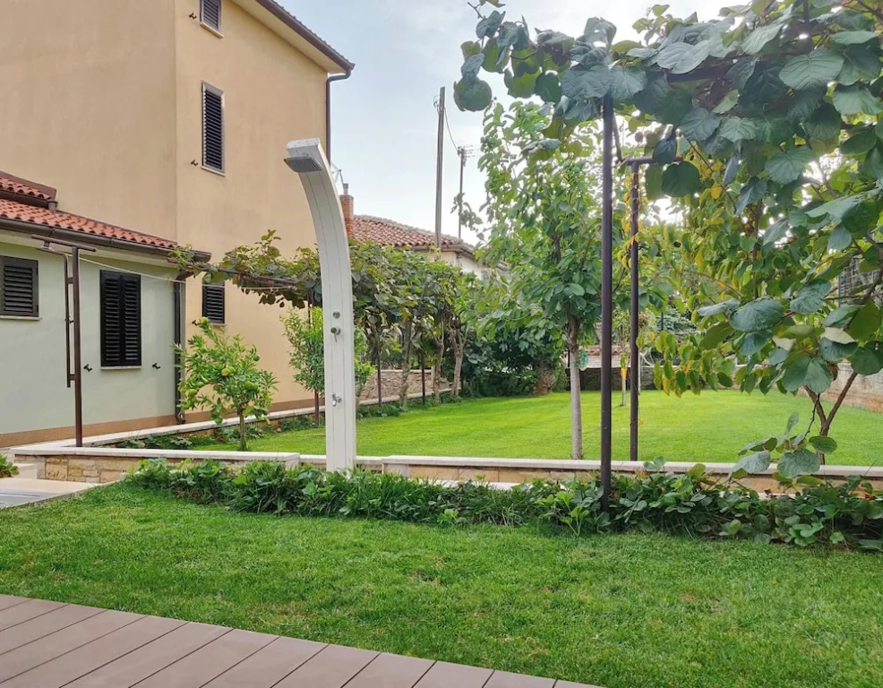 Holiday Home With Garden and BBQ in Umag