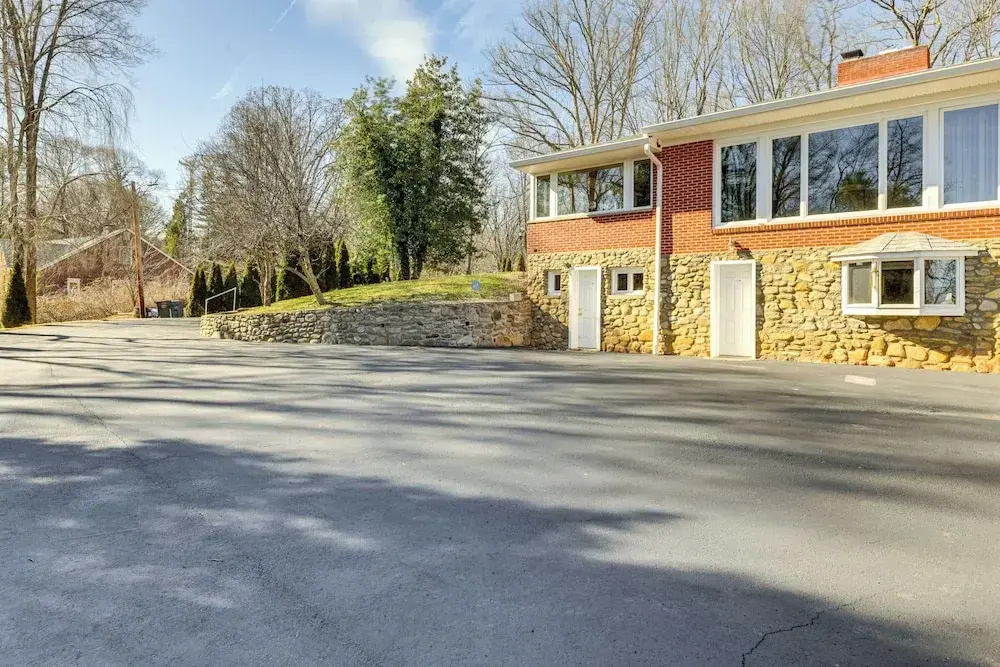 Waynesville Studio Suite < 1 Mi to Downtown!