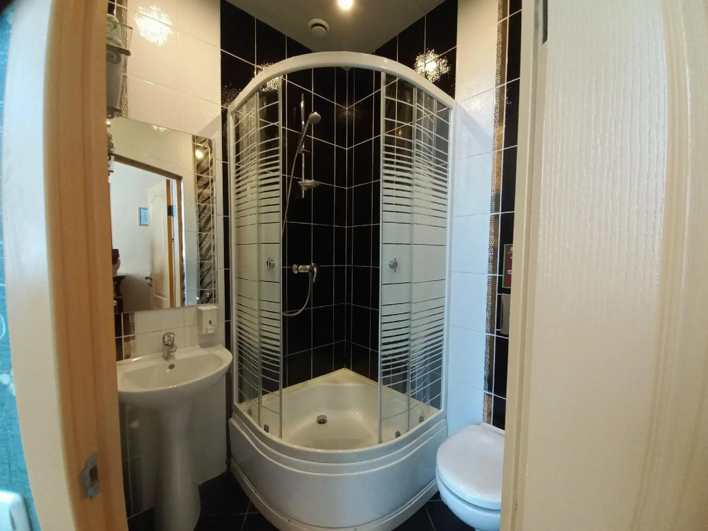 Comfort room