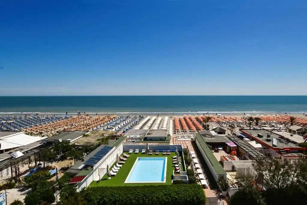 Beach & Waterfront