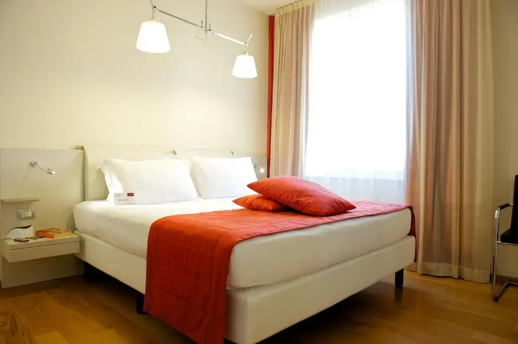Superior Double room (full double bed)