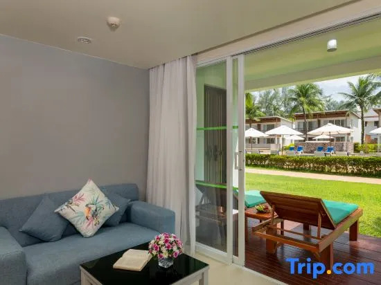 Двухместный семейный номер Premier двухъярусная кровать в The Briza Beach Resort Khaolak