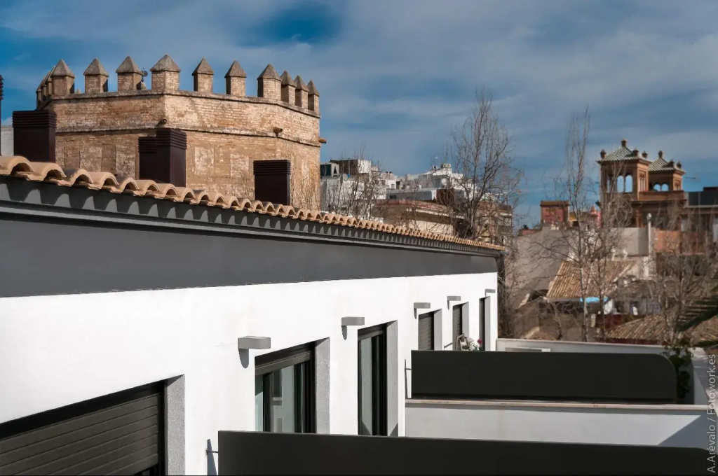 AZZ Sevilla Torre de la Plata