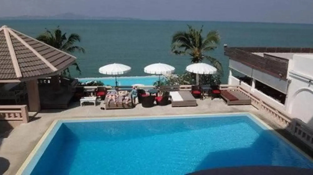 Golden Cliff House - Général