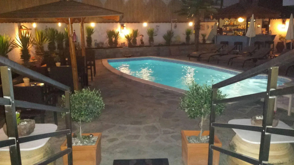 Hotel photo 12