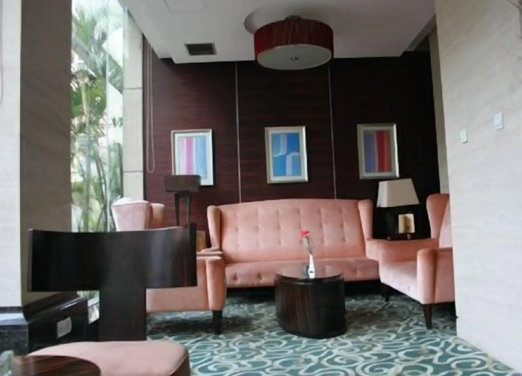 Golden Diamond Hotel