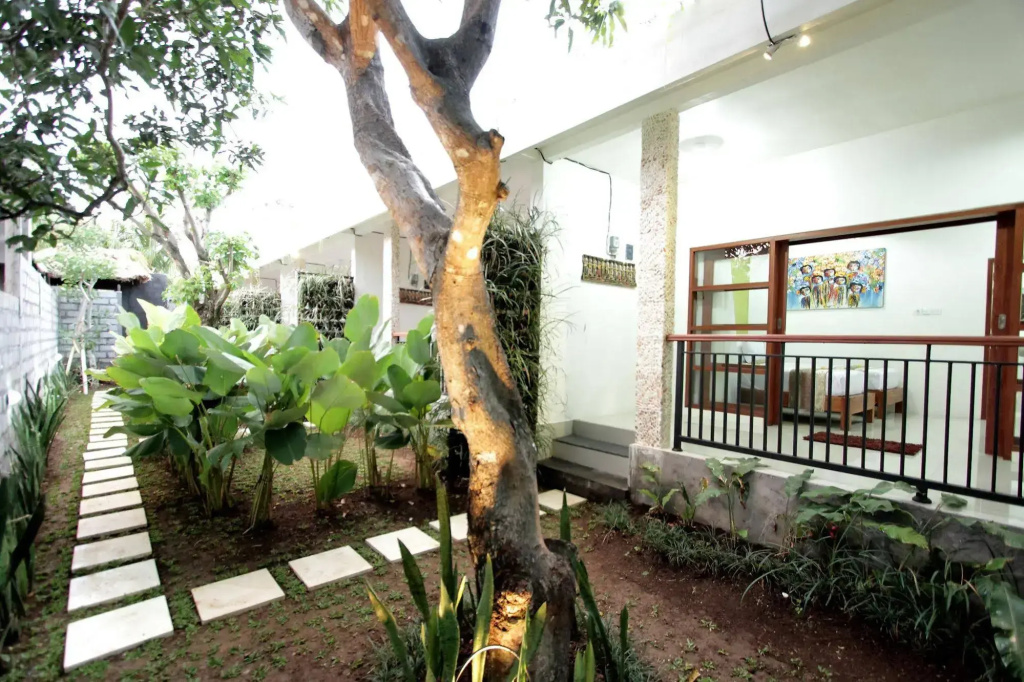 Maha Residence Guest House