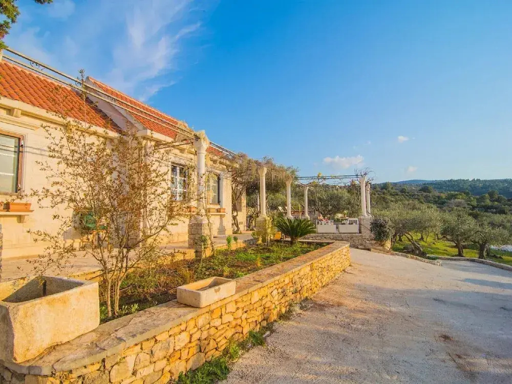 Villa Roza - One Bedroom With Swimming Pool