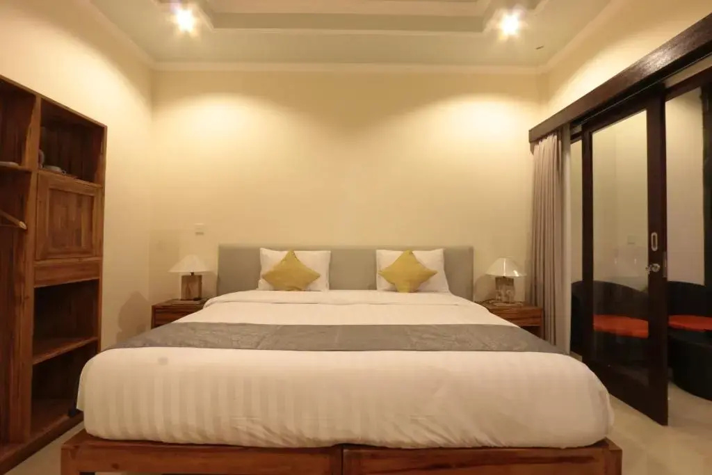 Deluxe Double room (full double bed)