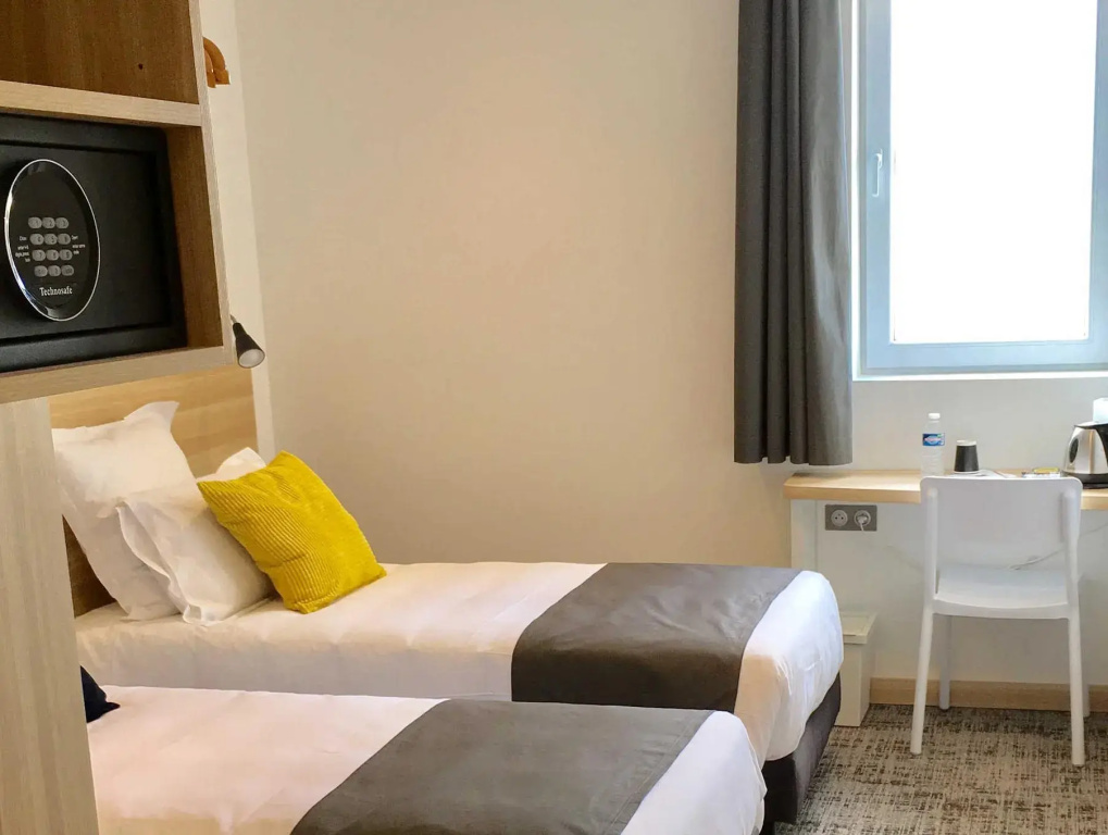 Brit Hotel Martigues Nord — 5