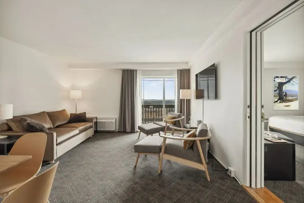 Double Suite with balcony and with mountain view (full double bed)