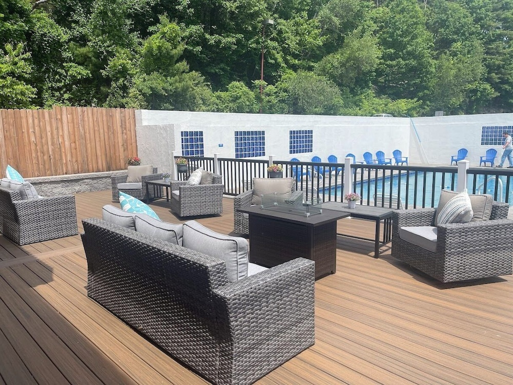 Condominium Suites at Lake Winnipesaukee