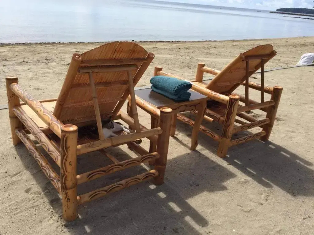 Beach & Waterfront