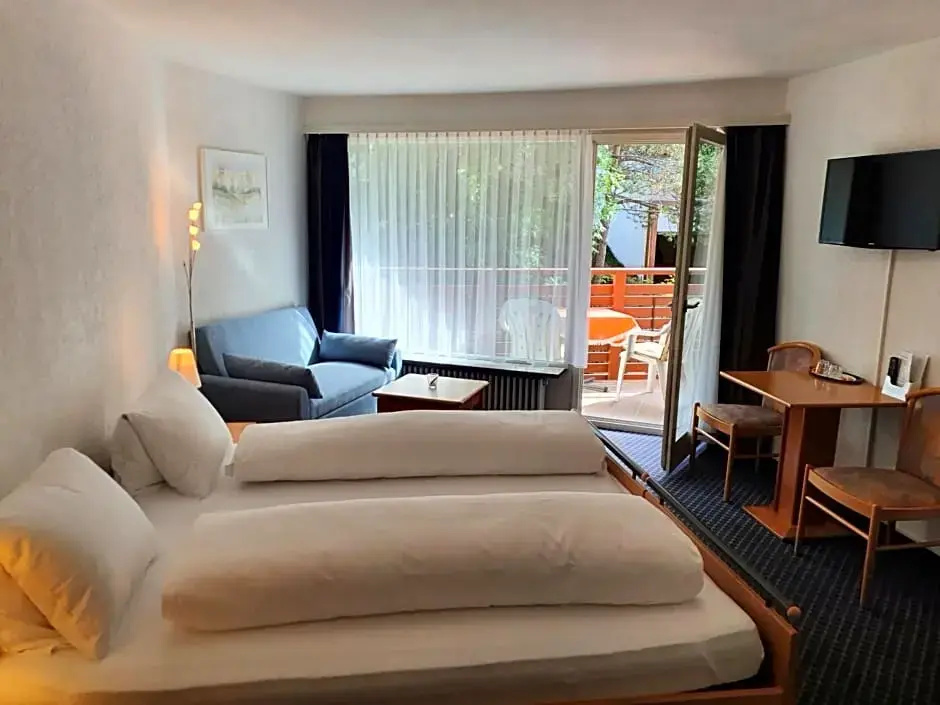 Economy room