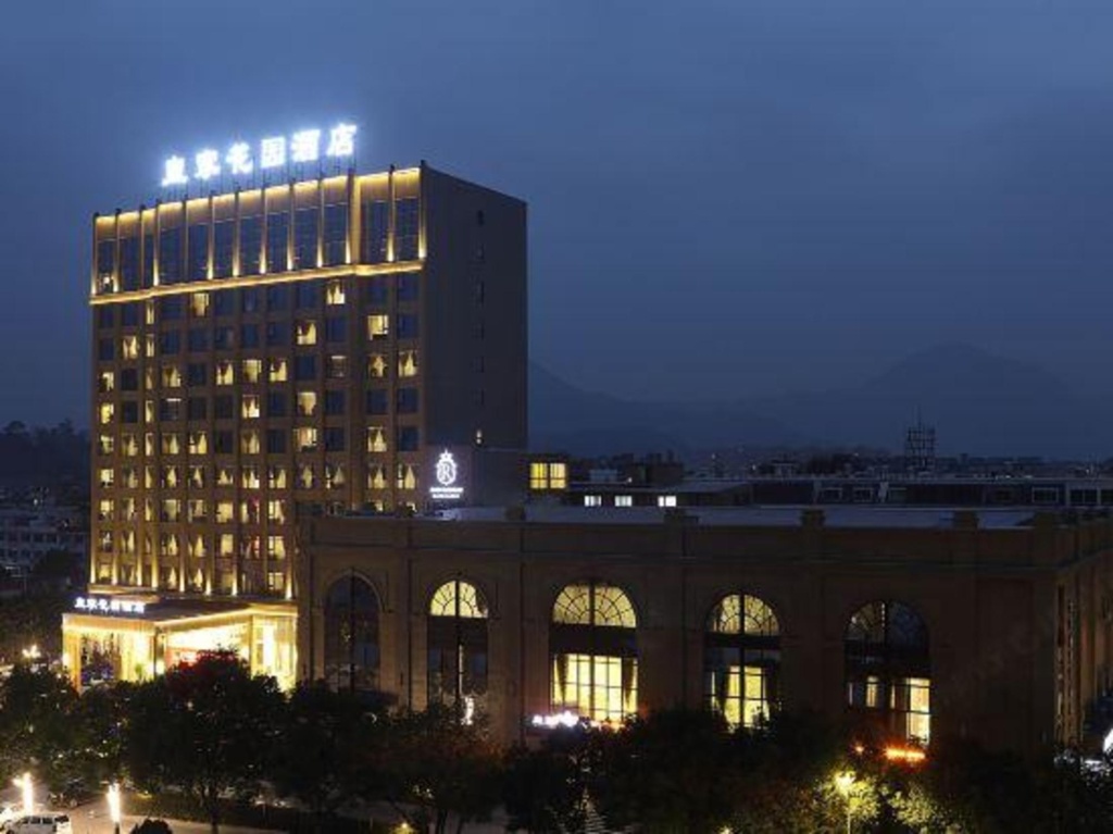 Royal Garden Hotel