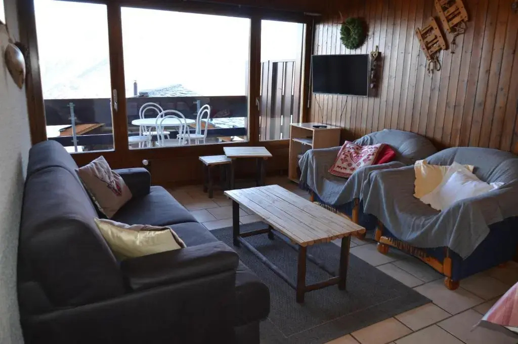 2 Bedrooms Apartment with balcony