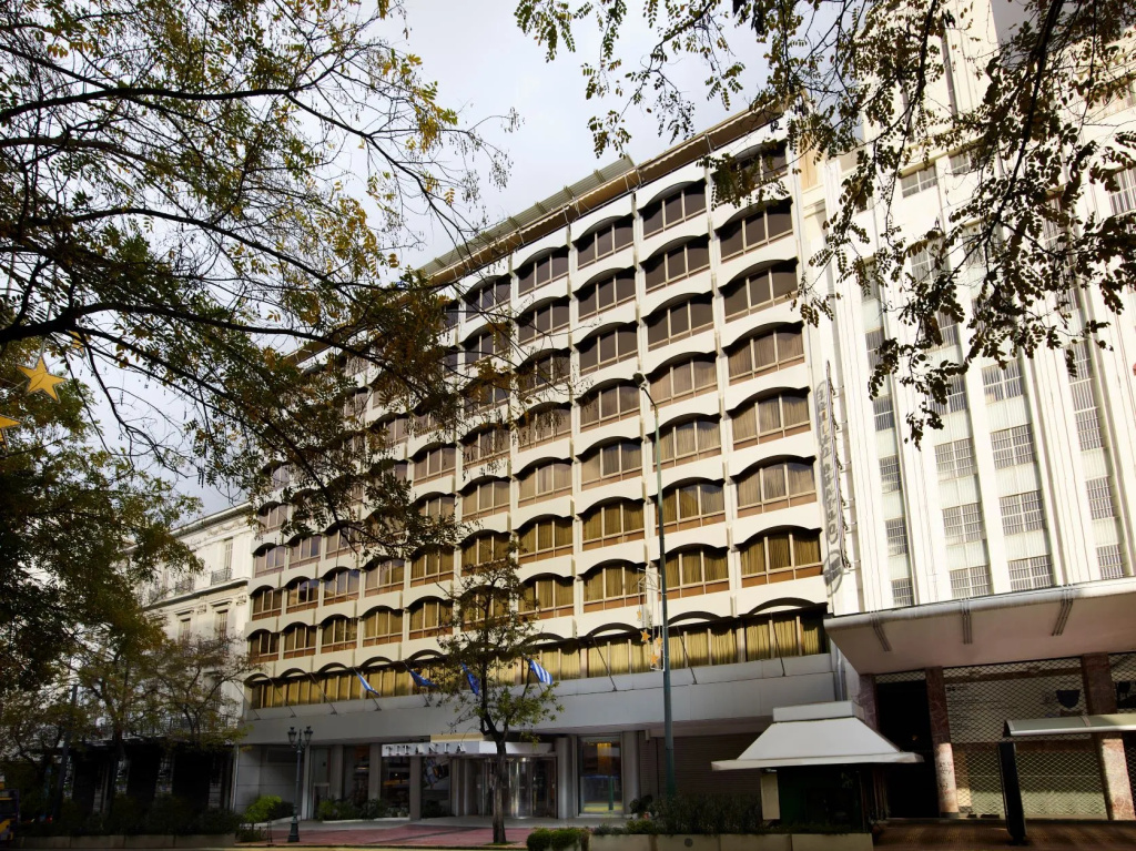 Titania Hotel — фото