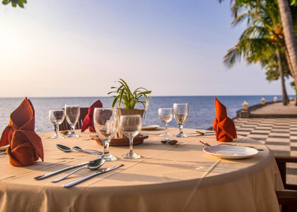 Nugraha Lovina Seaview Resort & Spa