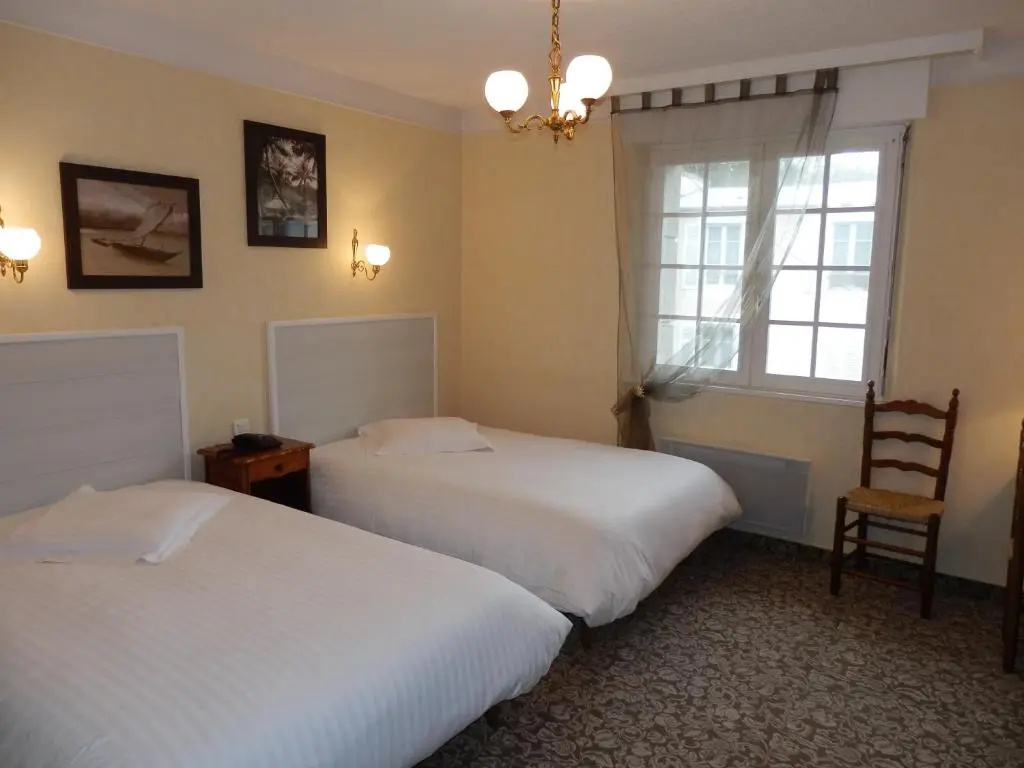 Standard Double room (twin beds)