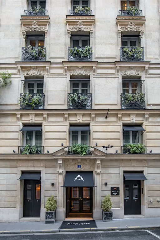 Room Mate Alain Champs Élysées 31