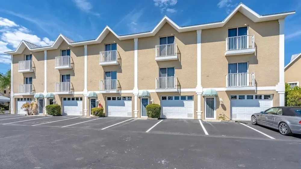 Relaxing Townhome By Lemon Bay, Minutes To Beach 2 Bedroom Townhouse
