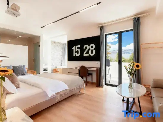 Standard Double room with view (full double bed)