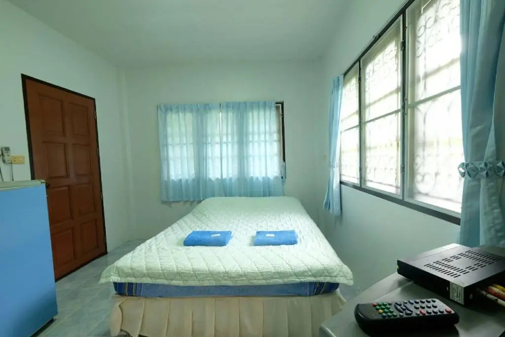 2 Bedrooms Bungalow