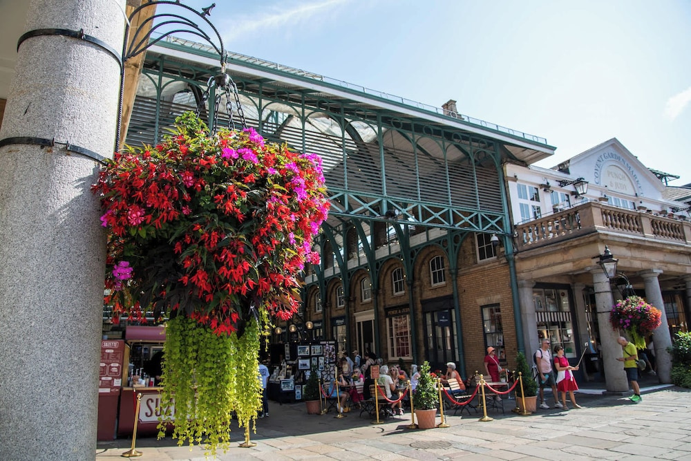 The Acre Penthouse - Covent Garden - by Frankie