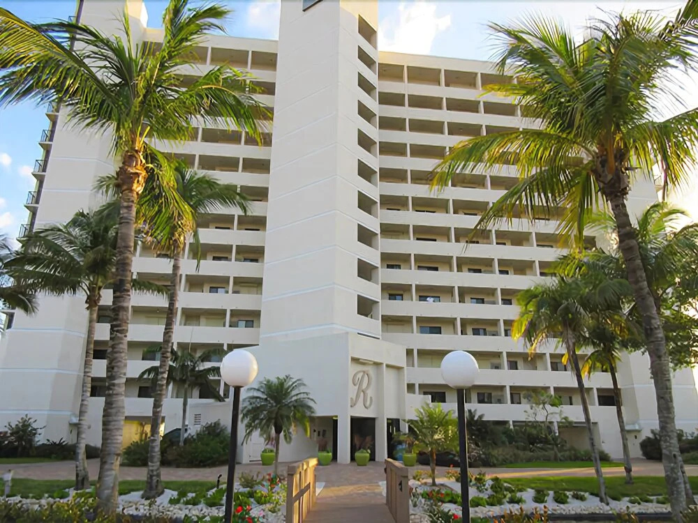 Riviera Club #904 by RedAwning