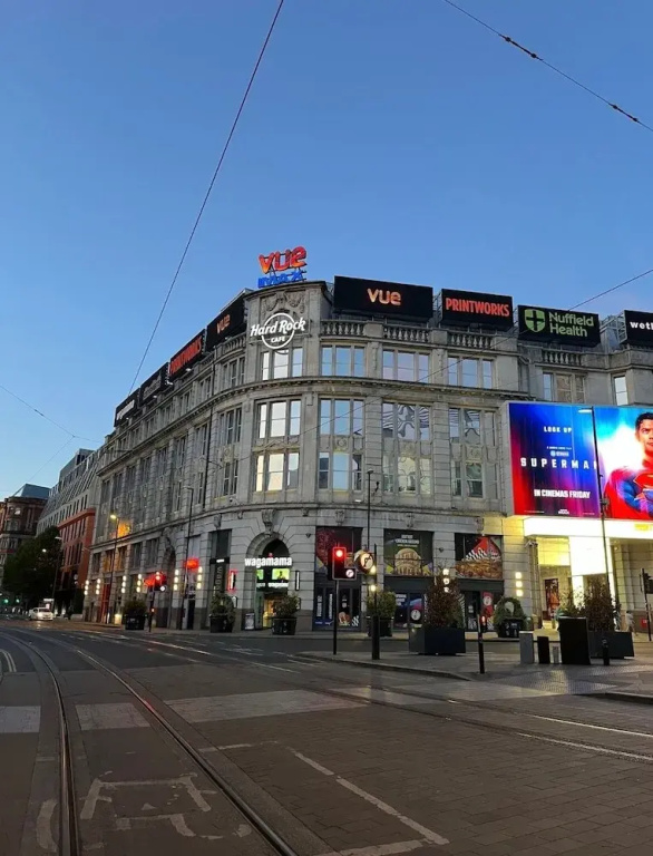 City Centre & Parking 2 Bed Ap