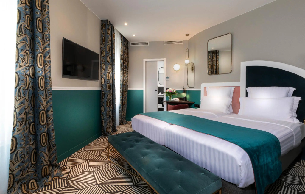 Classic Double room (full double bed)