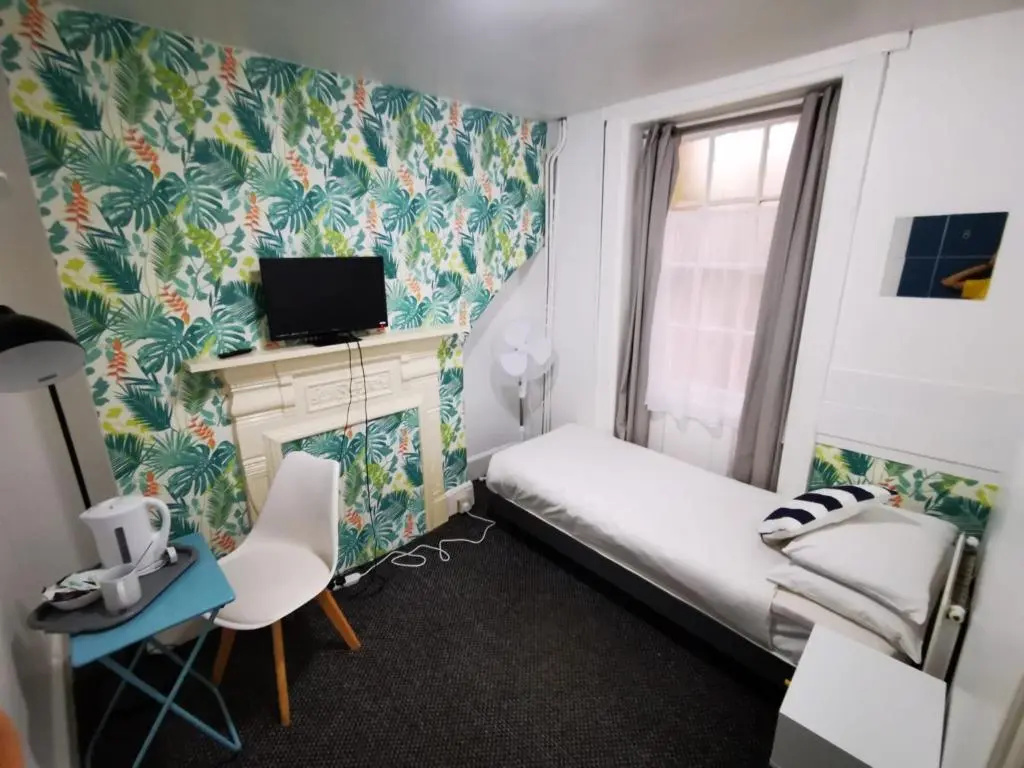 Economy room