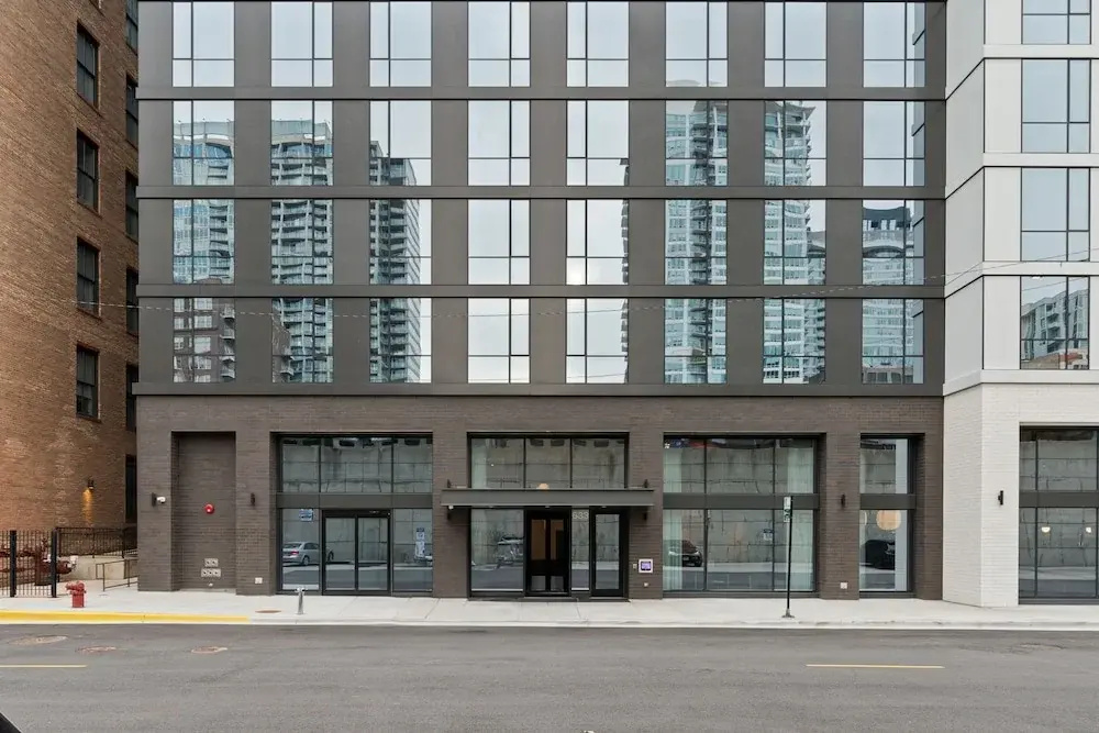 3BD Condo in Printer s Row for Monthly Stays