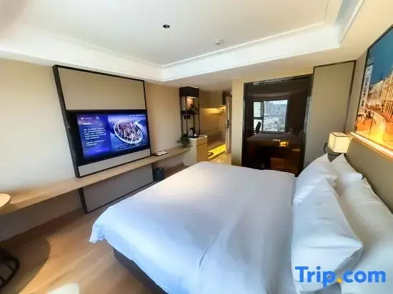 Business Double room (full double bed)