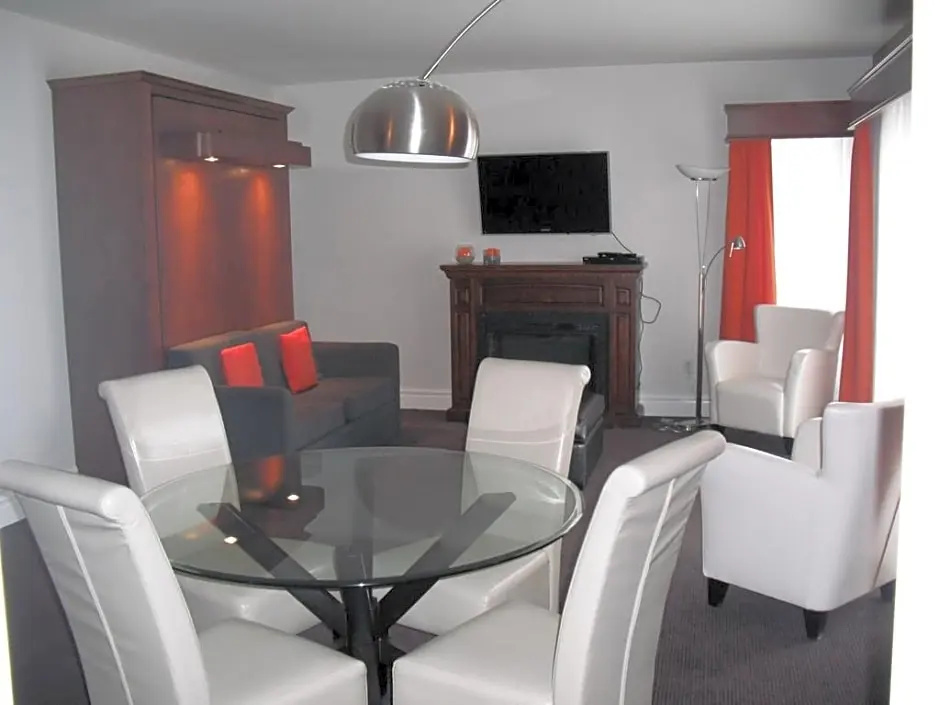 Executive Double Suite (full double bed)