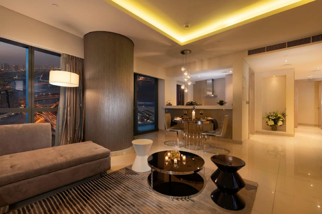 Lobby & Reception