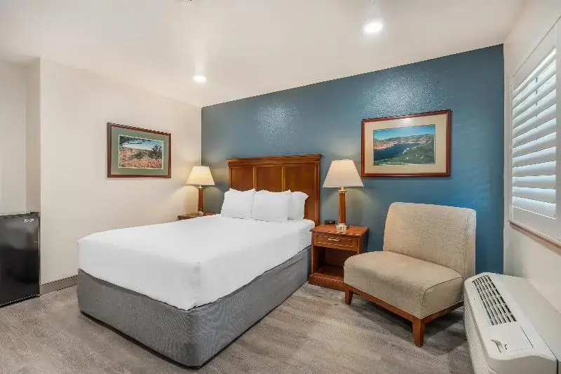 Standard Double room with balcony (full double bed)
