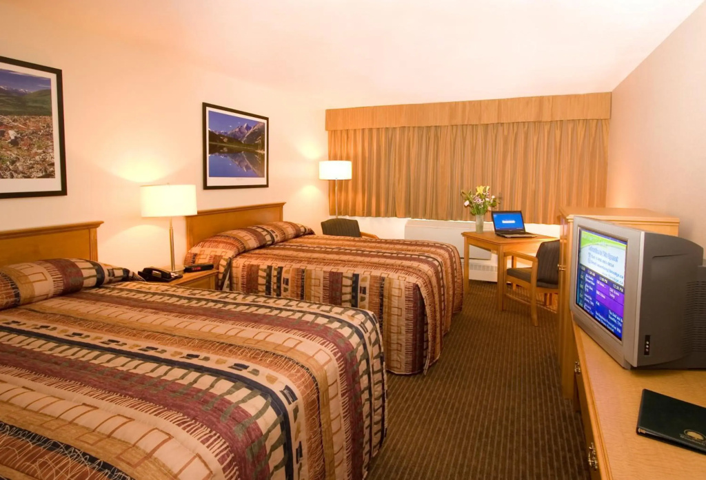 Woodlands Inn & Suites - фото 20