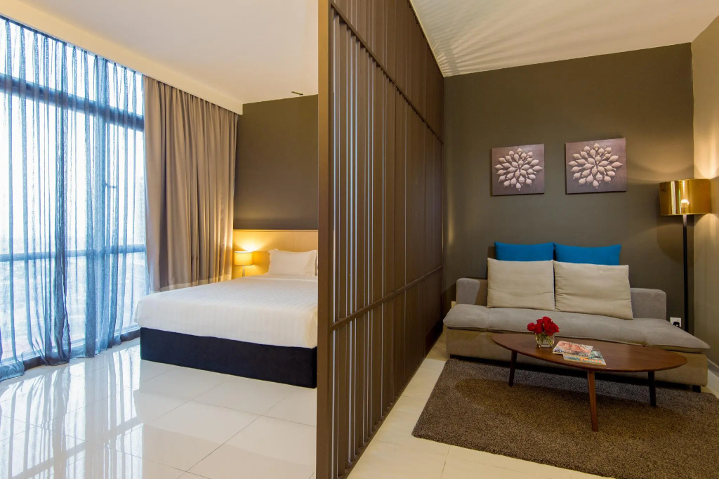 Executive Double room (full double bed)