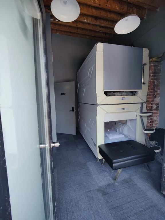 Standard Capsule with balcony