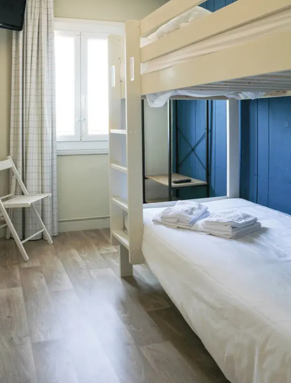 Standard Quadruple room with sea view