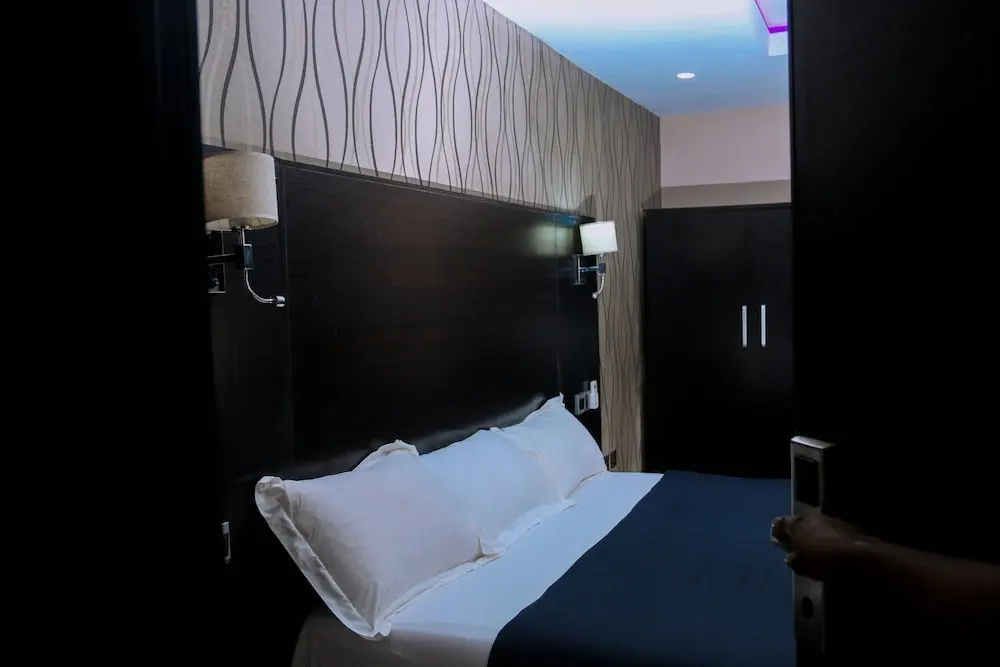 Number 95 Suites - Chambres