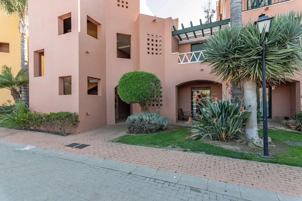 Apartment Near Golf and Beach