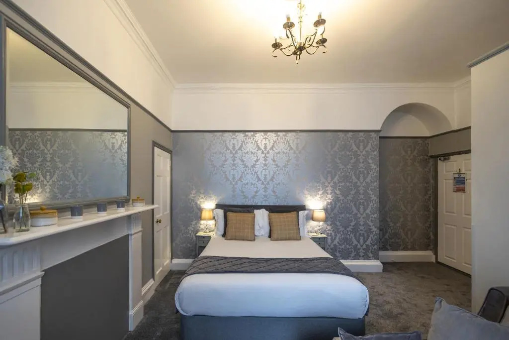 Superior Double room (full double bed)