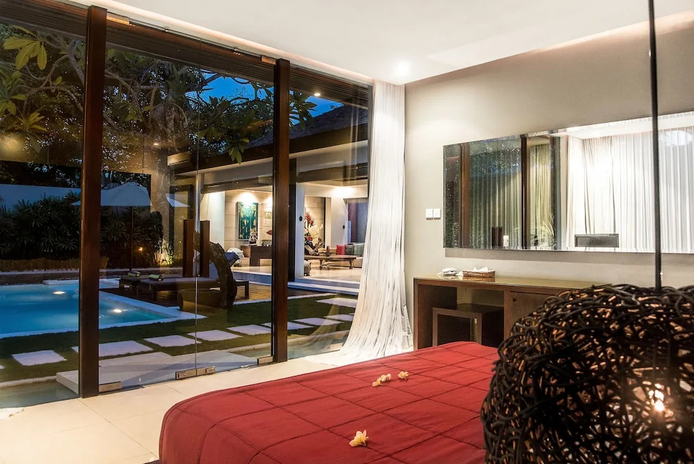 2 Bedrooms Villa with pool view