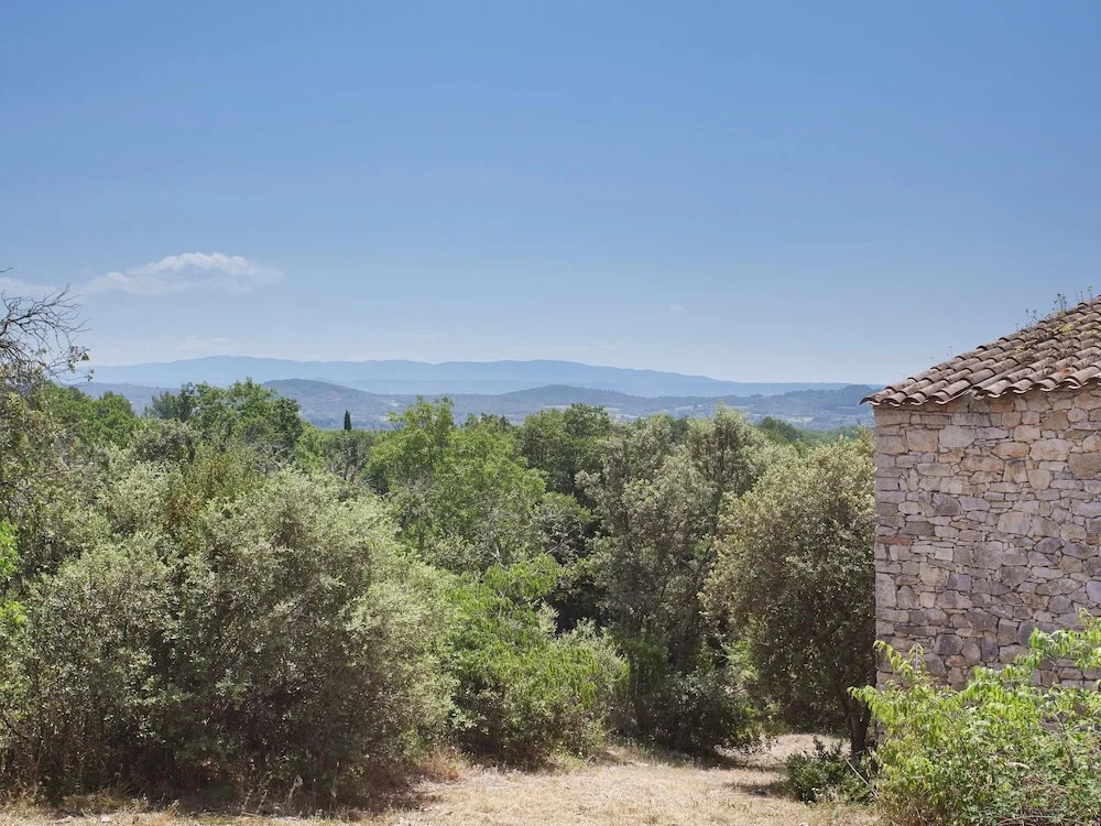 Maisonette in Gordes With Provencal Charm
