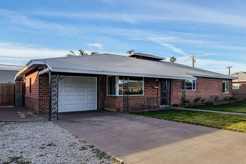 Shop, Swim & Explore: Updated Phoenix Home!